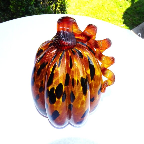 Art Glass Pumpkin Amber Orange Leopard Spot Ribbon Stem Shimmer 9 1/2" - Picture 2 of 4